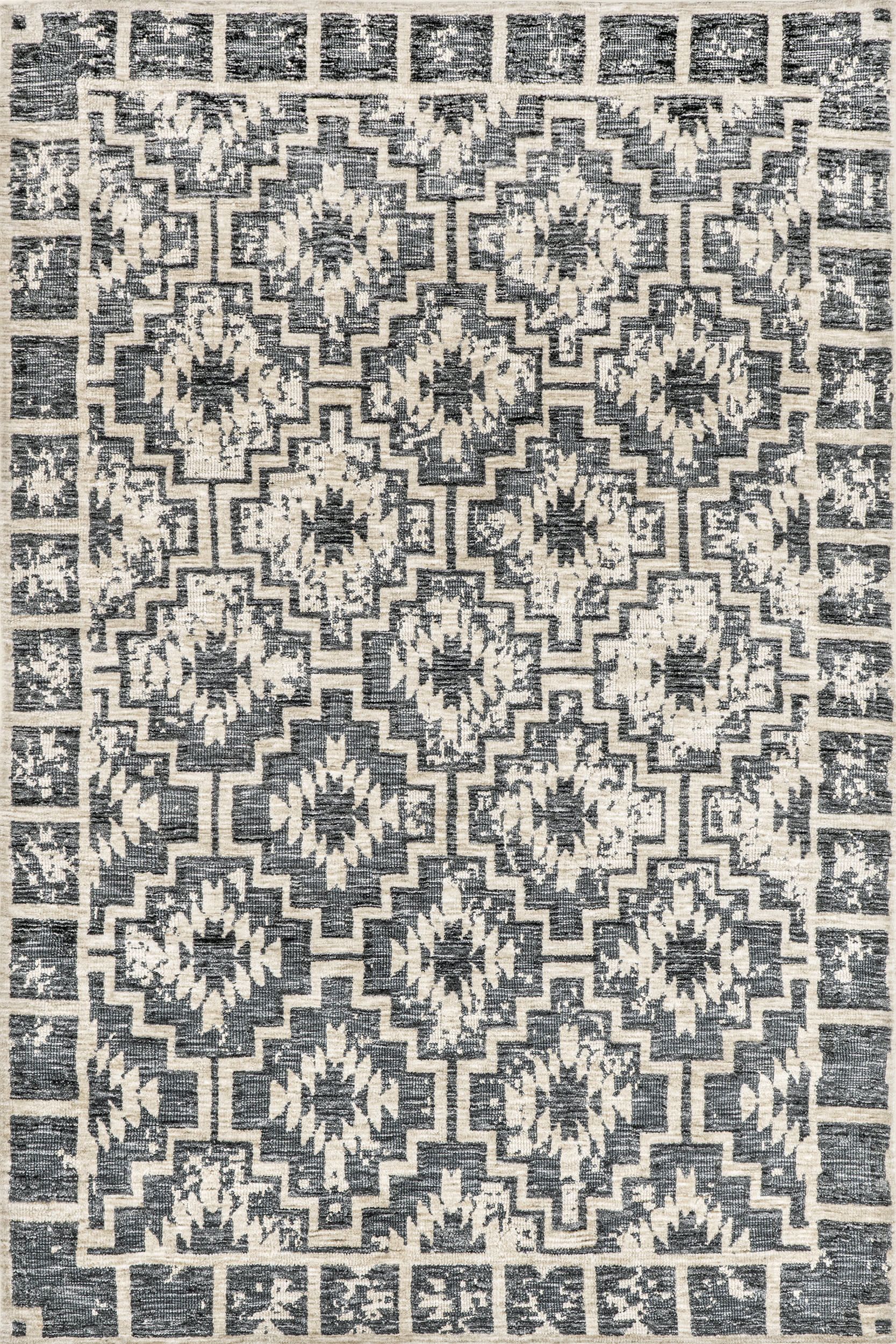 Ivanka Geometric Celtic Rug | Dark Grey